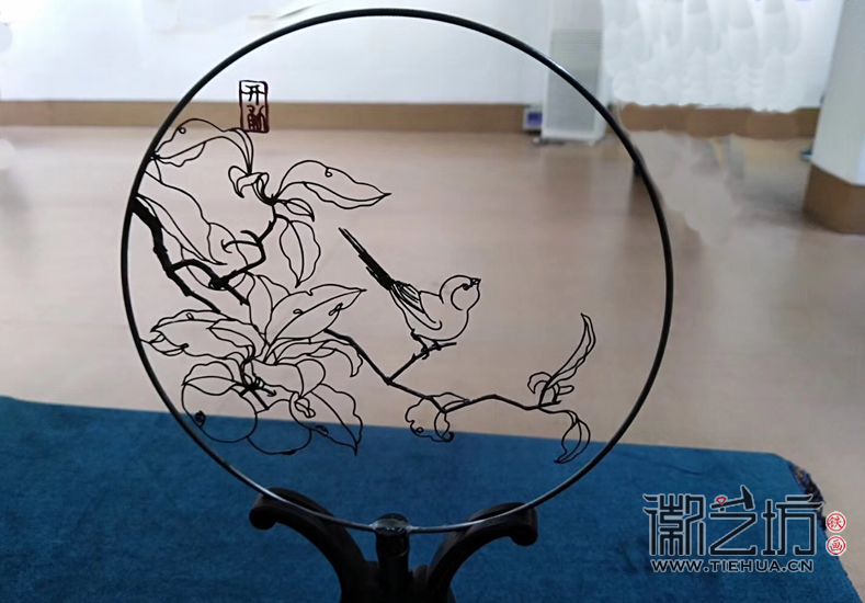2017.10.17徽艺坊设计总监李伶带你一起走进“芜湖铁画艺术人才培养项目”学员结业作品展 (6) 2017.10.17徽艺坊设计总监李伶带你一起走进“芜湖铁画艺术人才培养项目”学员结业作品展 (6)