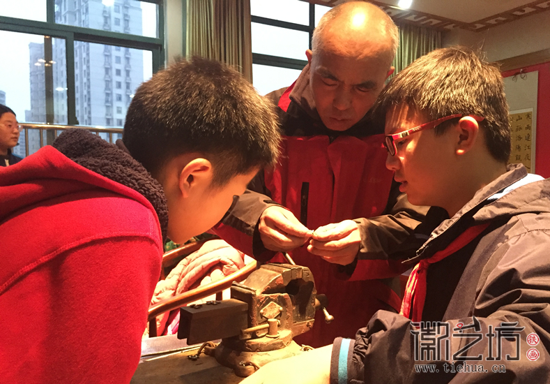 镜湖小学铁画第四课 (11) 镜湖小学铁画第四课 (11)