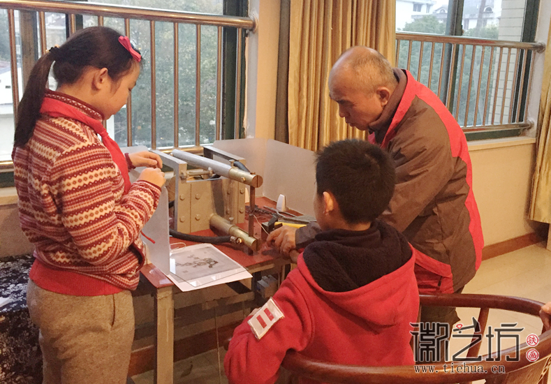 镜湖小学铁画第四课 (5) 镜湖小学铁画第四课 (5)