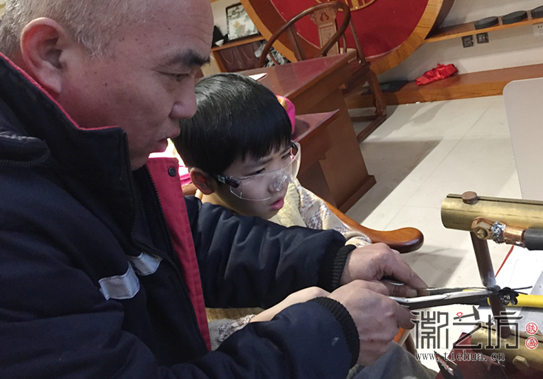 镜湖小学铁画第七课 (21) 镜湖小学铁画第七课 (21)
