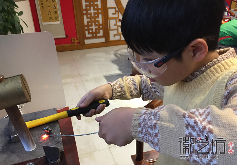 镜湖小学铁画第七课 (13) 镜湖小学铁画第七课 (13)