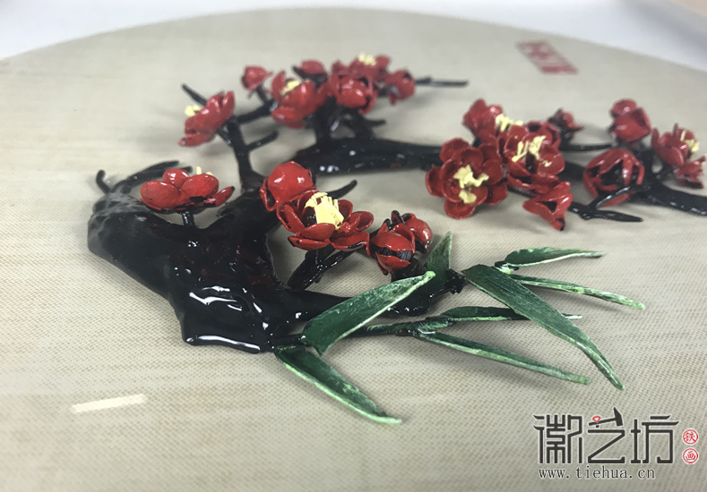 红梅原木框装饰铁画 红梅原木框装饰铁画