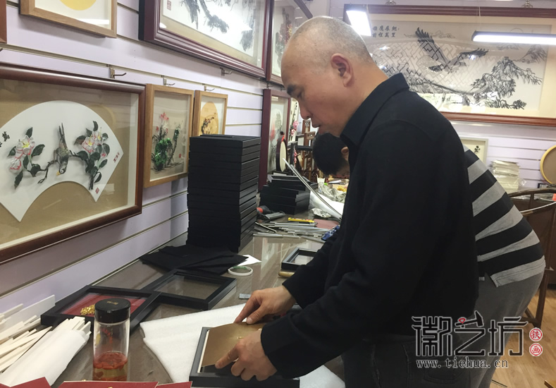 徽艺坊定制苏州市芜湖商会成立大会纪念礼品铁画 (3) 徽艺坊定制苏州市芜湖商会成立大会纪念礼品铁画 (3)