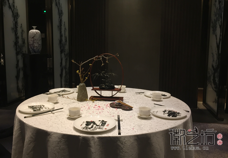 芜湖万达嘉华酒店铁艺摆台1 (3) 芜湖万达嘉华酒店铁艺摆台1 (3)