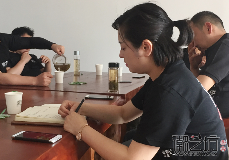 徽艺坊铁画创品牌升级启动大会 (13) 徽艺坊铁画创品牌升级启动大会 (13)