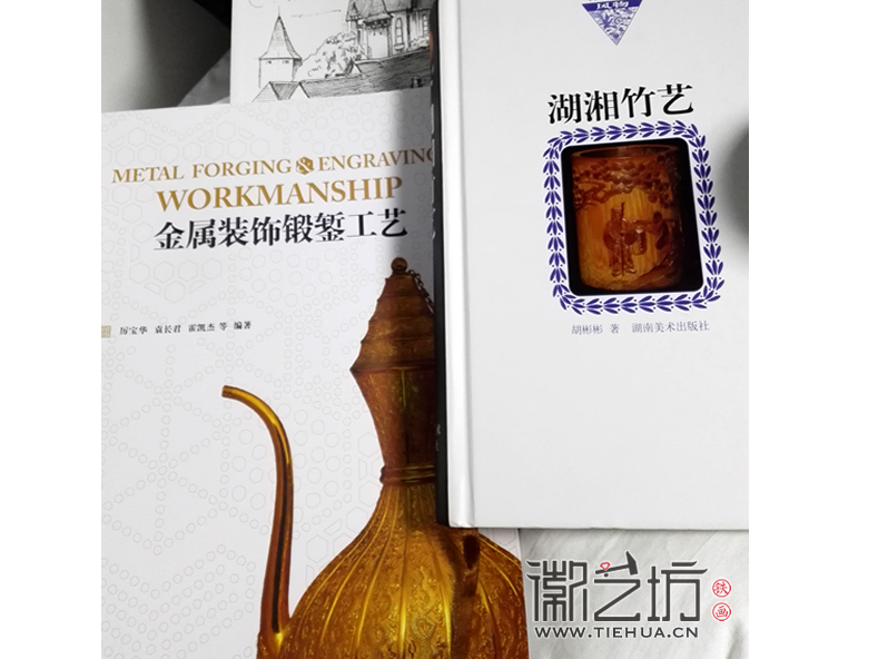 章正贵在上海图书馆看书 章正贵在上海图书馆看书