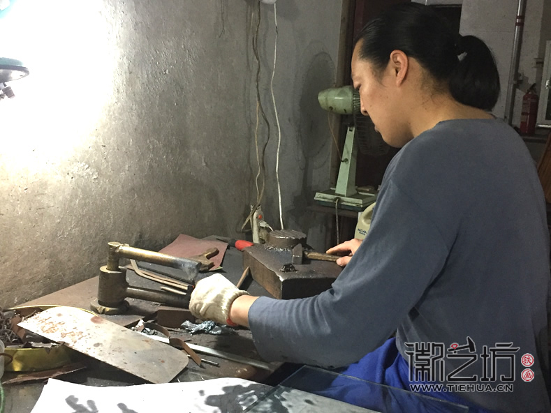 合肥明光路地铁站景观墙铁画锻制者郭红杰 合肥明光路地铁站景观墙铁画锻制者郭红杰